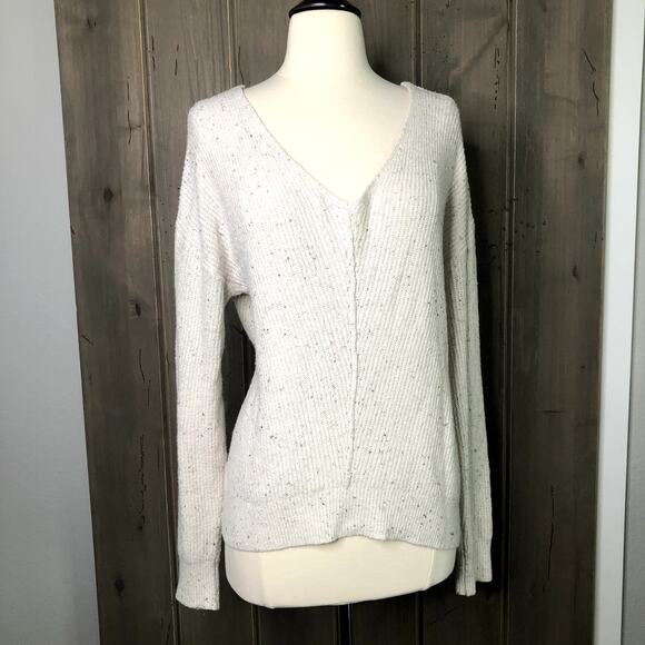 Ruby Moon V-neck soft sweater light cream Large - Picture 1 of 10